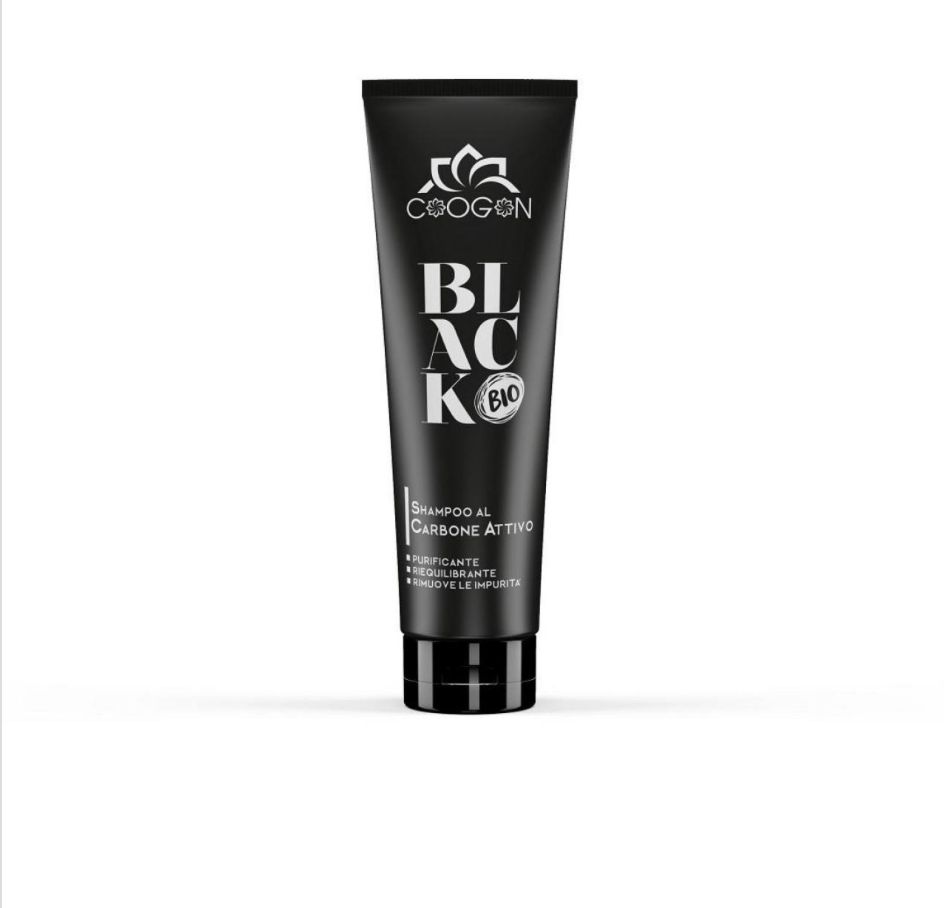 Shampoing au charbon actif